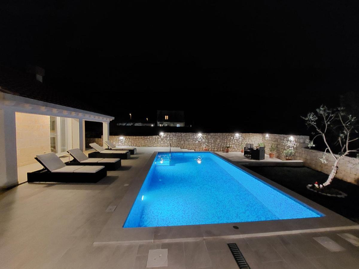 Apartment Holiday Home Doma, Cilipi Near Dubrovnik Eksteriør billede
