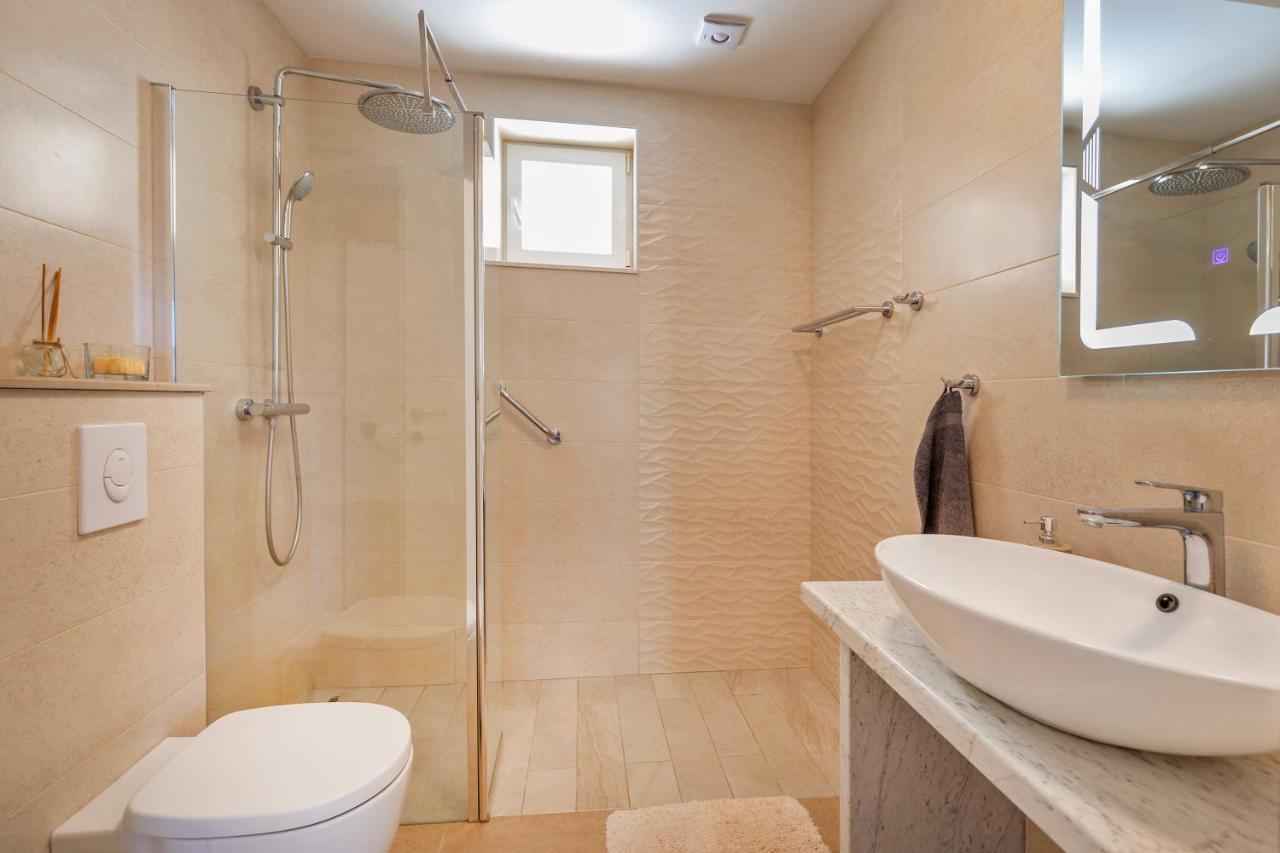 Apartment Holiday Home Doma, Cilipi Near Dubrovnik Eksteriør billede